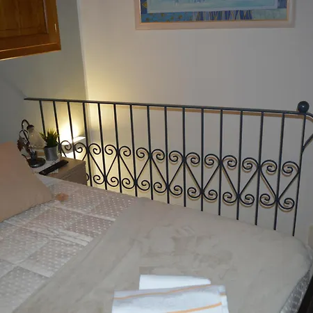 Holiday home La Dimora Nell'arco M G - Affitti Brevi Italia *