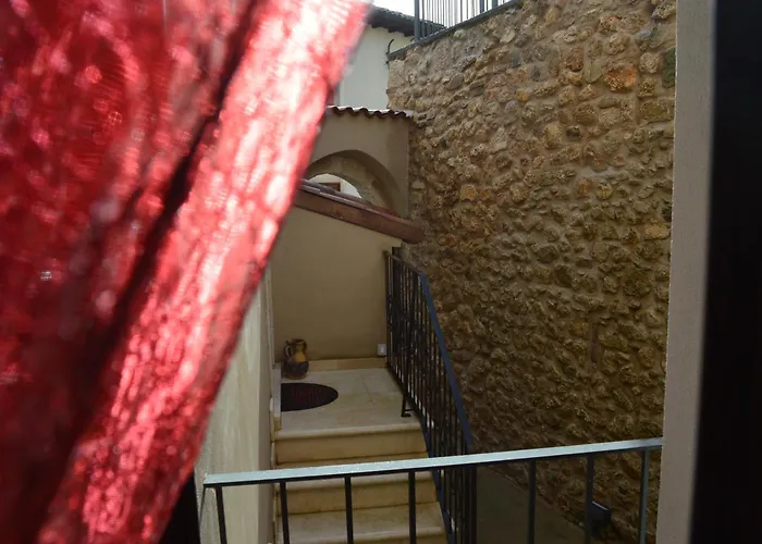 La Dimora Nell'arco M G - Affitti Brevi Italia * LʼAquila