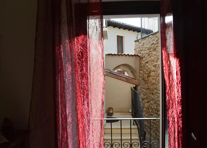 La Dimora Nell'arco M G - Affitti Brevi Italia * LʼAquila